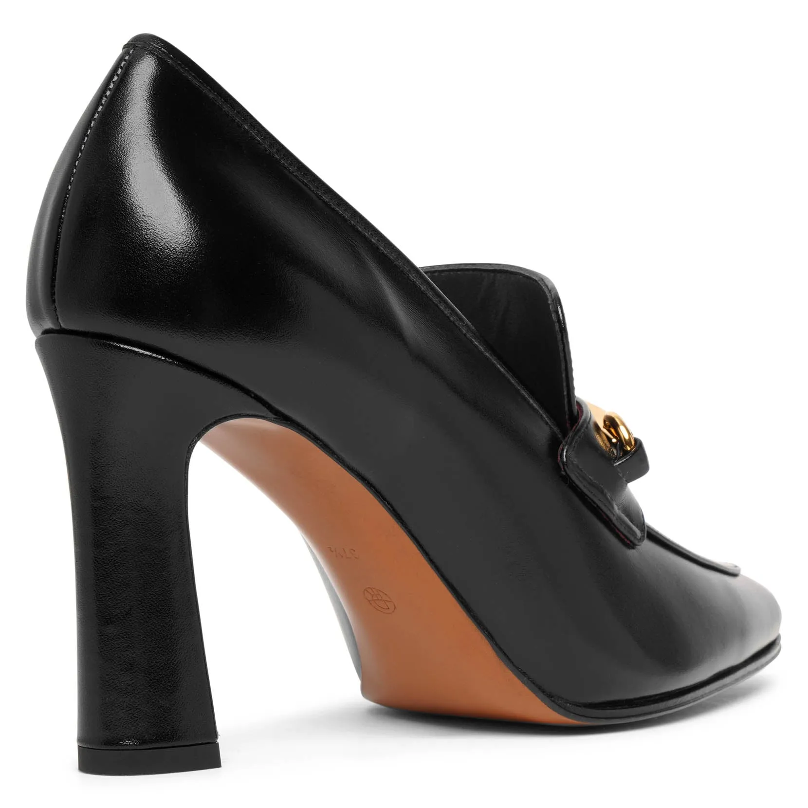 Lady black leather loafers
