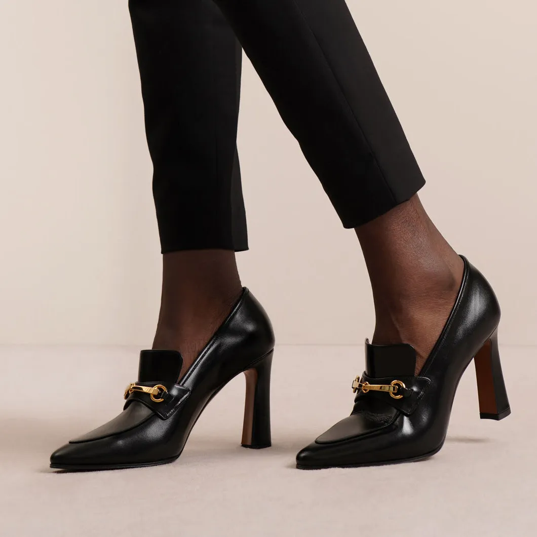 Lady black leather loafers